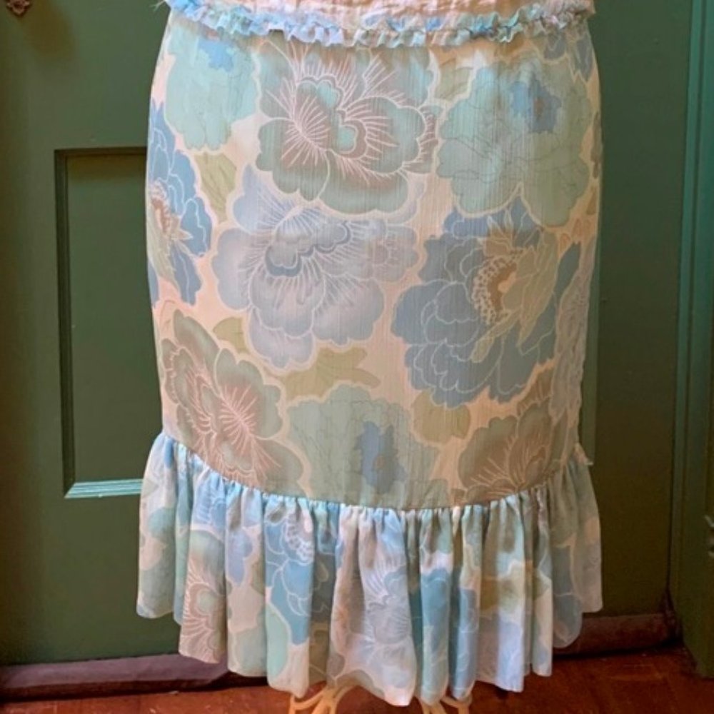 Formal Dress - Picture 2 of 5
